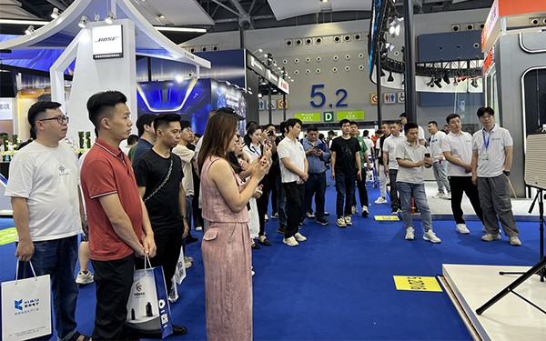 80541661243286e8 2024年昭通灯光音响展 | Day 1